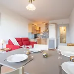 Apartamento Les Louvans-9 By Interhome